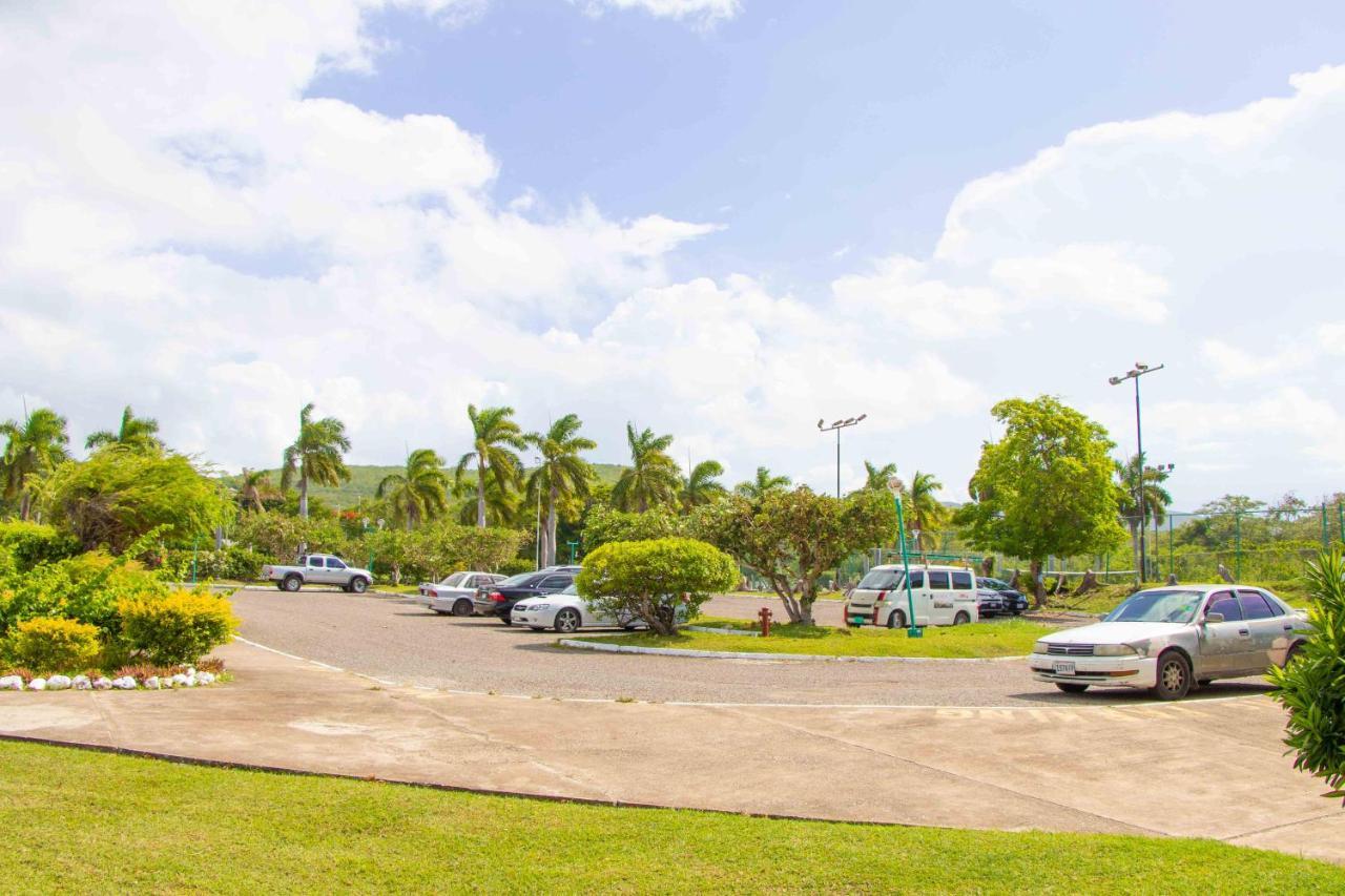 Beach Dreams At Seacastles Apartment Montego Bay Exterior photo