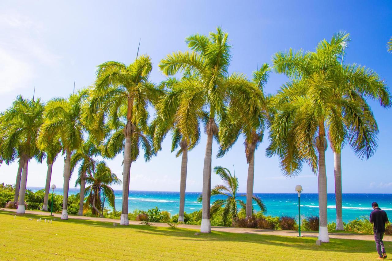 Beach Dreams At Seacastles Apartment Montego Bay Exterior photo