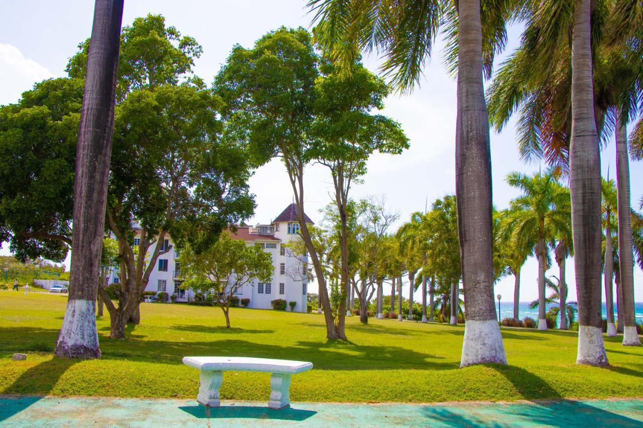 Beach Dreams At Seacastles Apartment Montego Bay Exterior photo